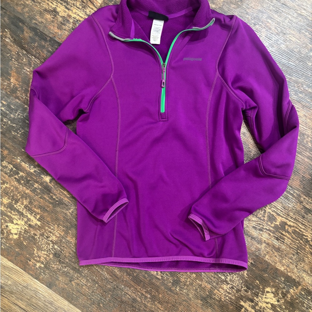 Patagonia medium Purple Fleece Pullover